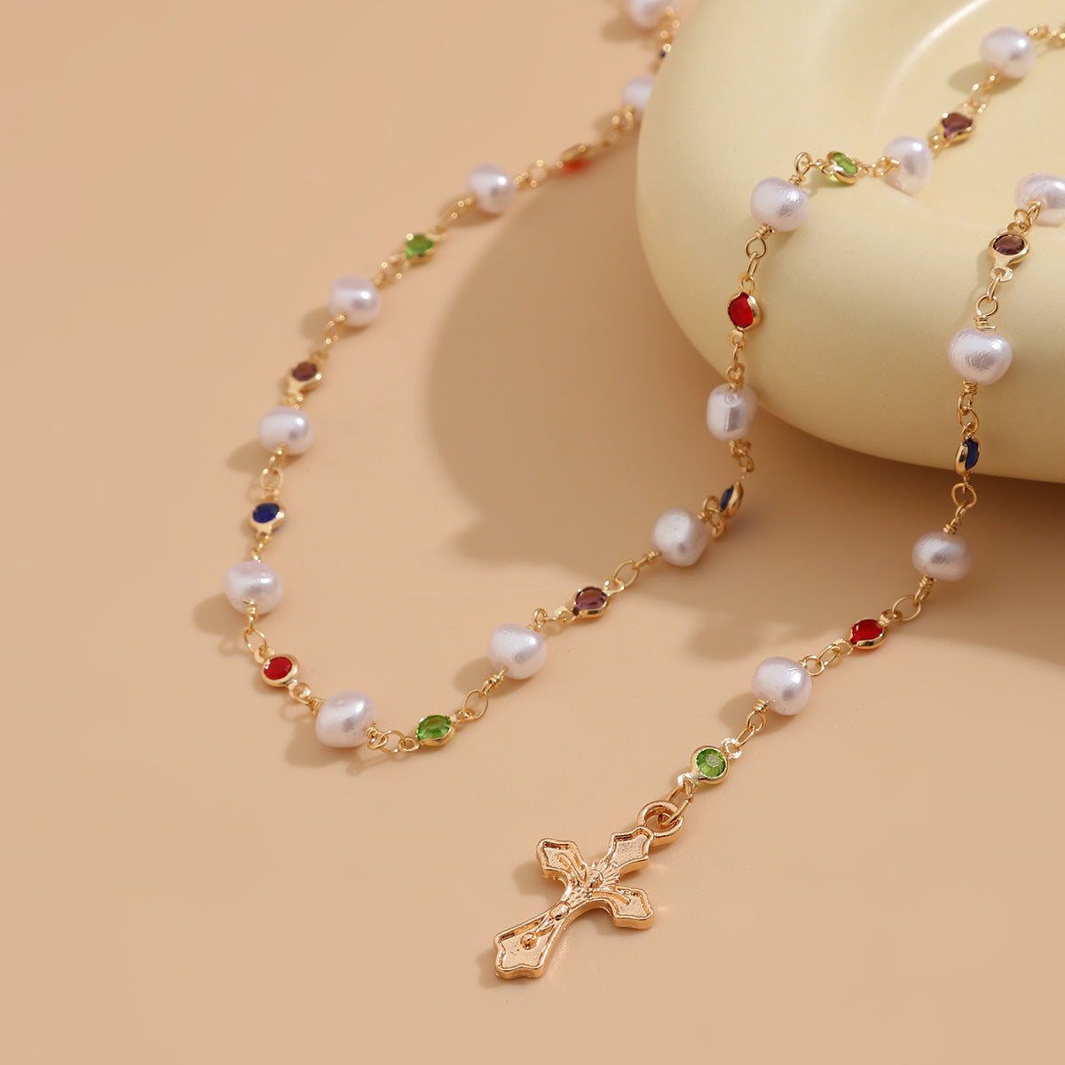 Fashionable tassel Y-shaped chain necklace for women, simple and multi-layered oil dripping bead collarbone chain