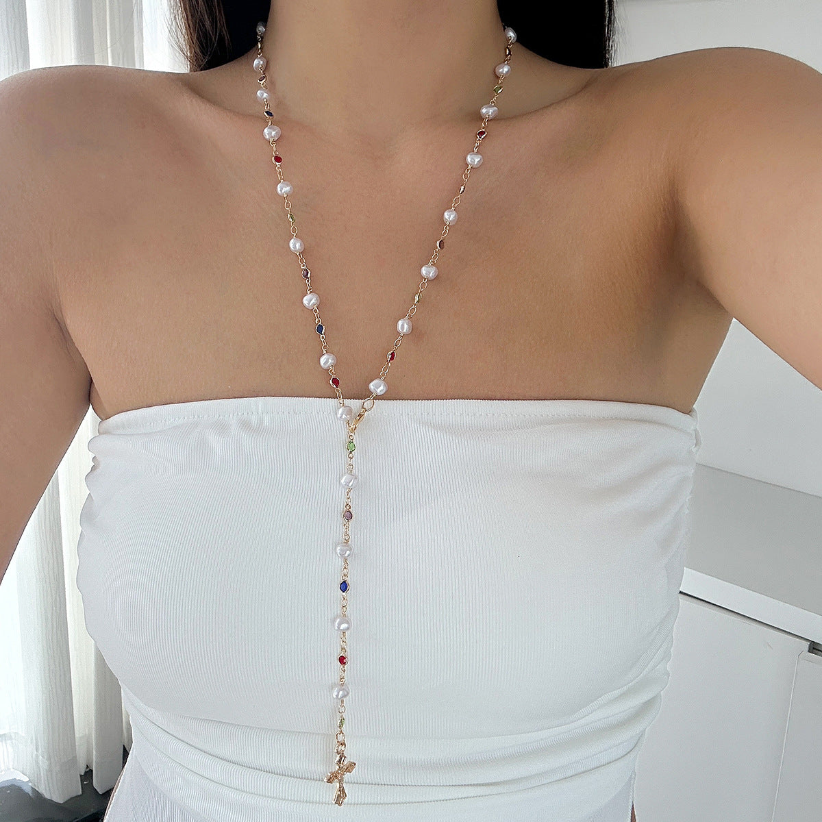 Fashionable tassel Y-shaped chain necklace for women, simple and multi-layered oil dripping bead collarbone chain