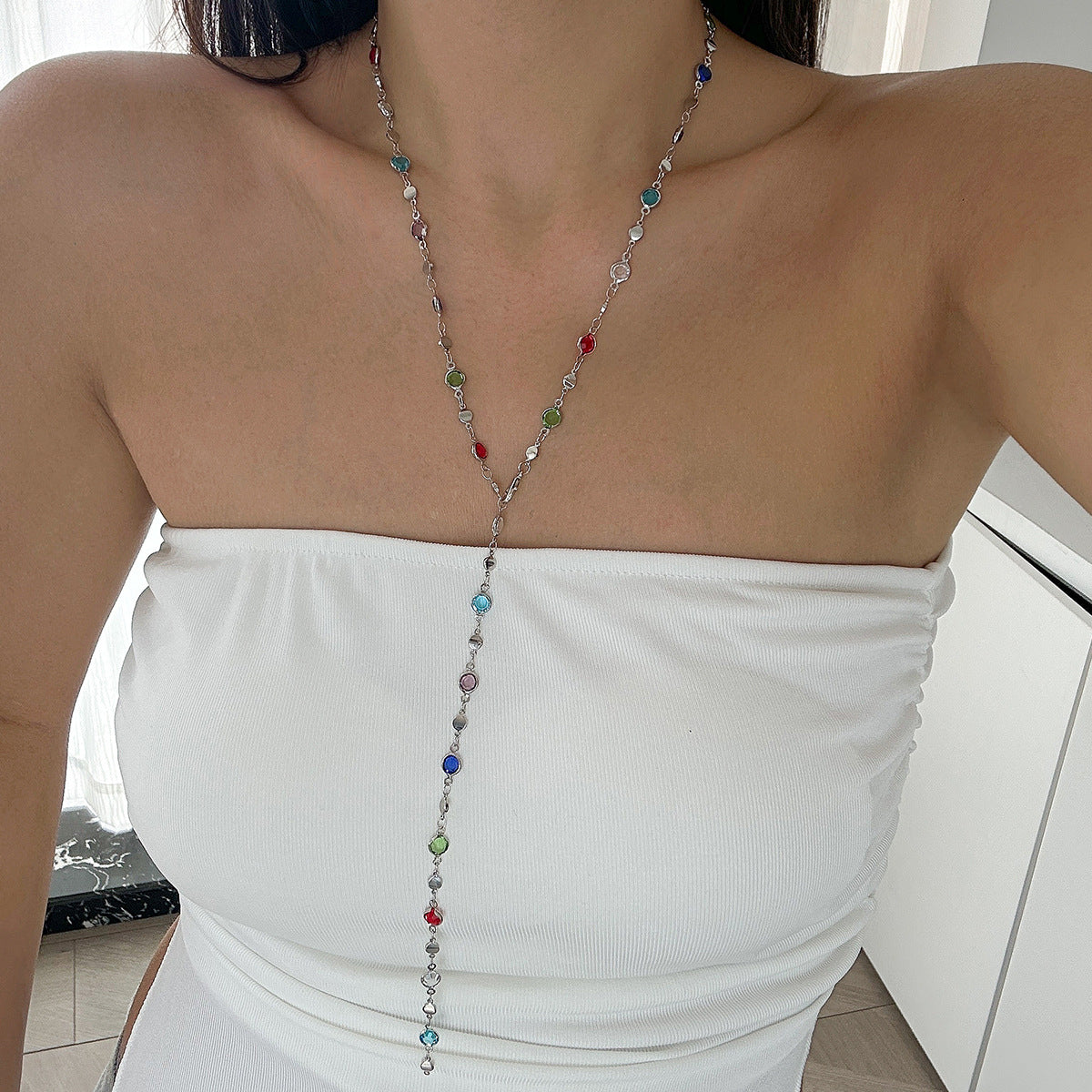 Fashionable tassel Y-shaped chain necklace for women, simple and multi-layered oil dripping bead collarbone chain